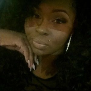 Meet your Posher, Ebonie